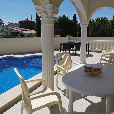 Casa Amb Piscina Privada Βίλα Empuriabrava Εξωτερικό φωτογραφία